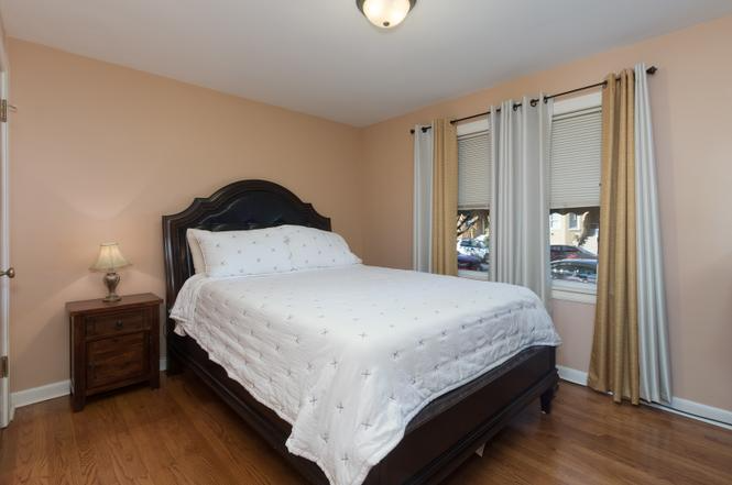 3233 S 60th Ct - Photo 4 of 15