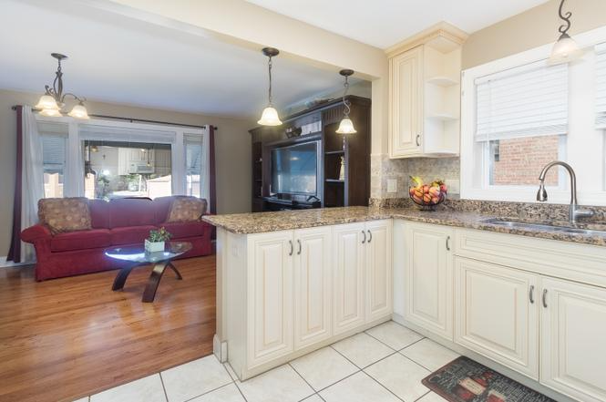 3233 S 60th Ct - Photo 6 of 15