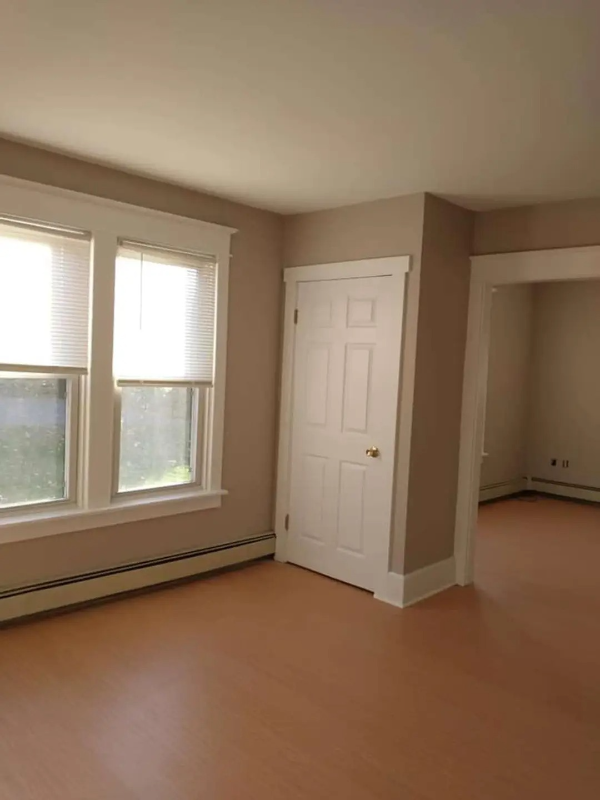 421 N 2nd St - Photo 3 of 5