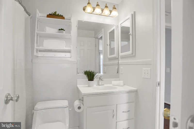 5737 Sunset View Ln - Photo 5 of 15