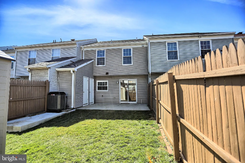 5737 Sunset View Ln - Photo 6 of 15