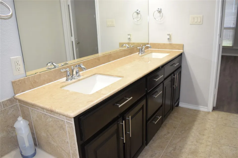 9505 Cypress Lake Dr - Photo 5 of 19