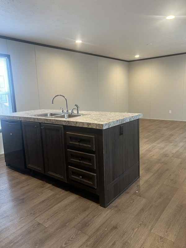 2001 Fm #46 - Photo 2 of 9