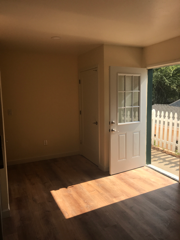 990 Thompson Way #C - Photo 5 of 9