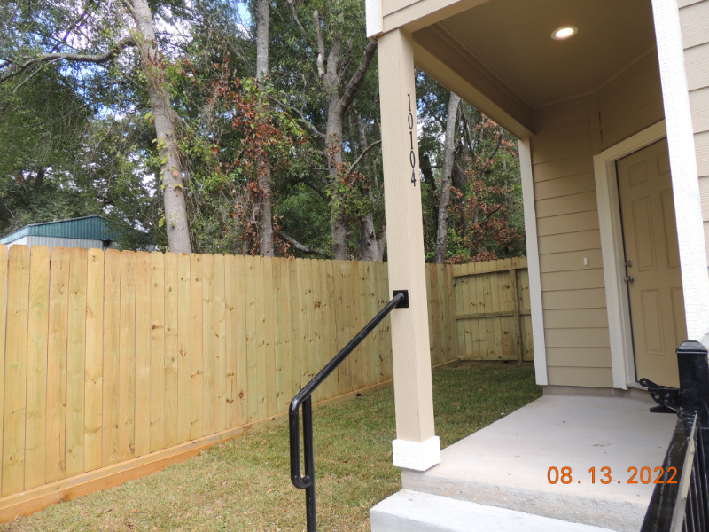 615 Hayman St - Photo 4 of 15