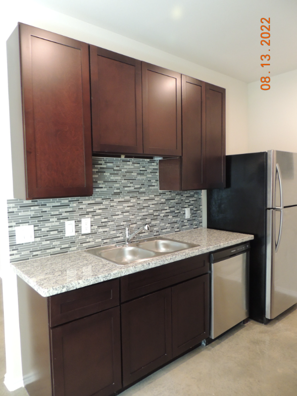 615 Hayman St - Photo 7 of 15