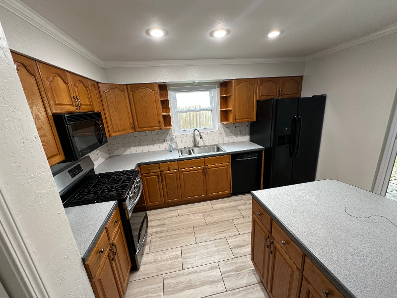 7934 Grandridge Dr - Photo 3 of 13