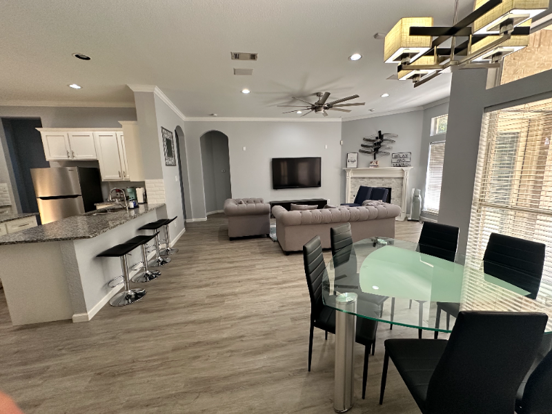 2506 Spring Hill Ln - Photo 3 of 15