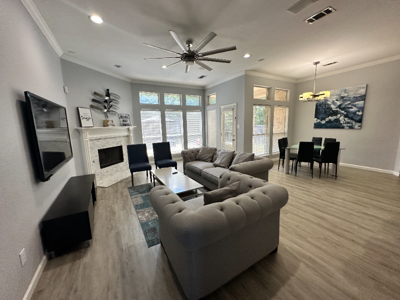 2506 Spring Hill Ln - Photo 4 of 15