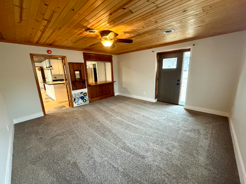 401 3rd St - Photo 3 of 18