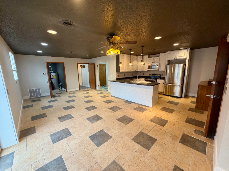 401 3rd St - Photo 5 of 18