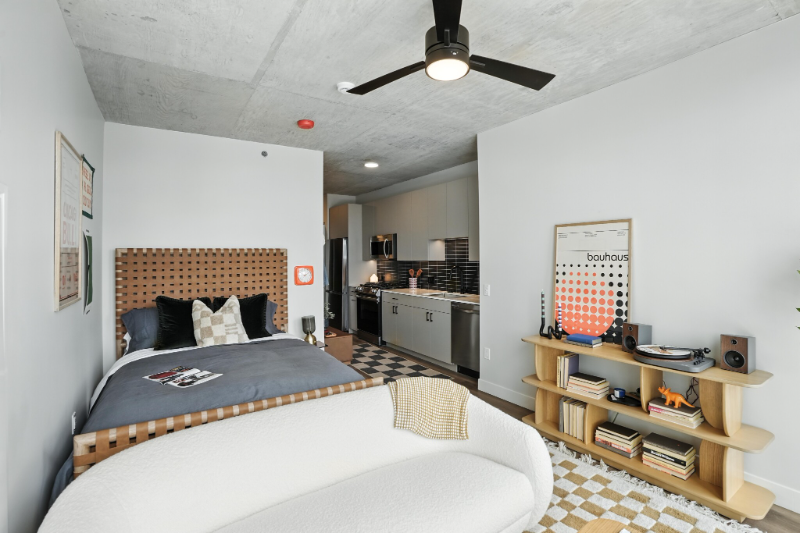 1100 W Carroll Ave - Photo 5 of 18