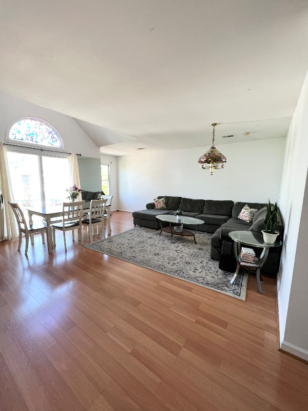 85 Grieco Dr #2 - Photo 4 of 10