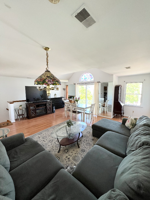 85 Grieco Dr #2 - Photo 5 of 10