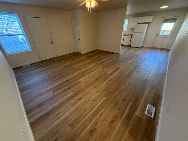 1710 Challis Dr - Photo 4 of 27