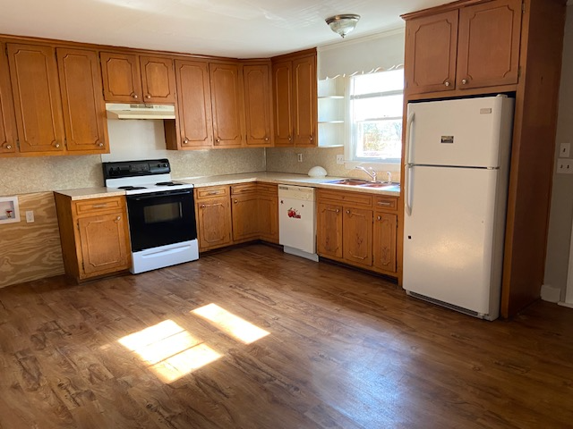 1810 Jordan Ave - Photo 3 of 8