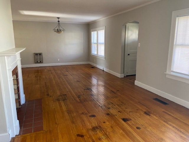 1810 Jordan Ave - Photo 5 of 8