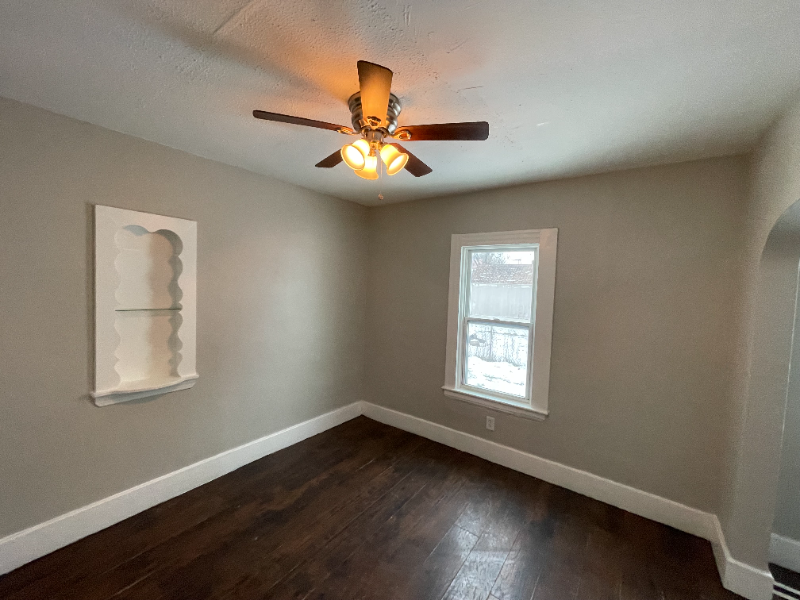 1322 - Photo 3 of 17