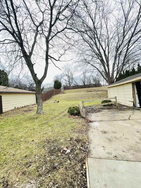 6188 N Denmark St - Photo 2 of 11