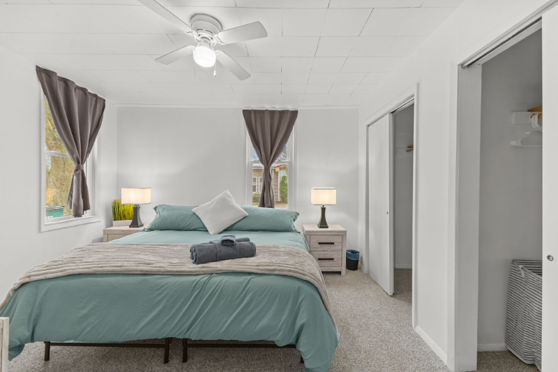 131 W Noble St - Photo 4 of 20