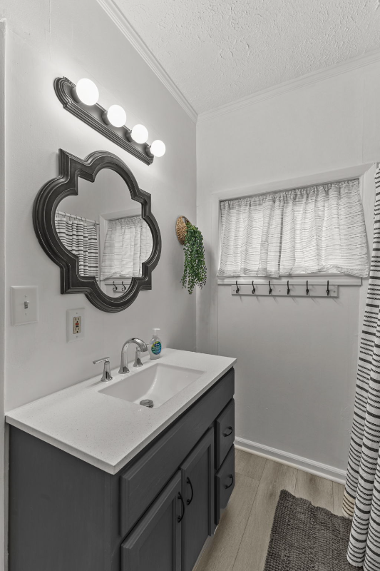 131 W Noble St - Photo 5 of 20