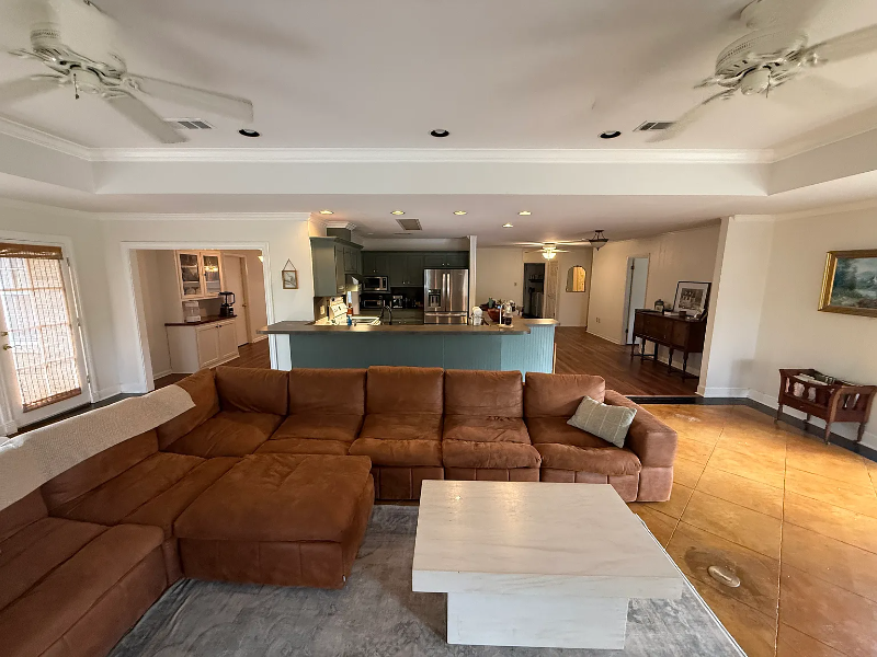 9446 High Point Rd - Photo 4 of 10