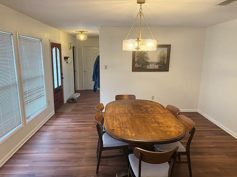 9446 High Point Rd - Photo 6 of 10