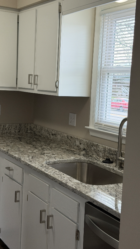 3170 Yellowstone Pkwy - Photo 5 of 13