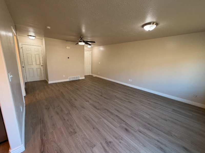 1987 N Churchill Rd - Photo 3 of 16