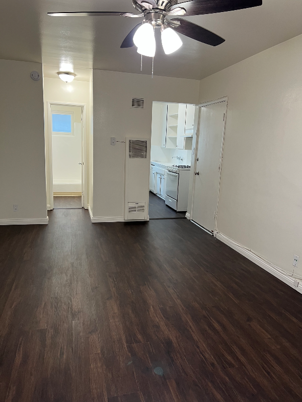 214 W Maple St #23 - Photo 7 of 7