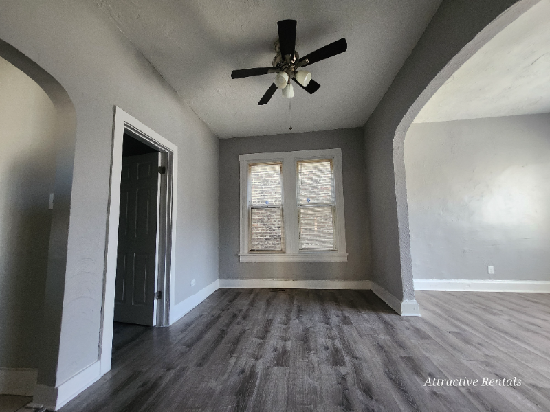 7321 S Kenwood Ave #1 - Photo 6 of 18