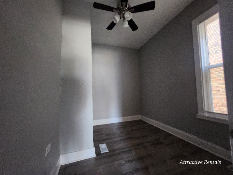 7321 S Kenwood Ave #1 - Photo 7 of 18