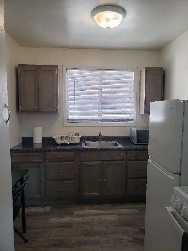 5923 Gregory Ave #8 - Photo 6 of 8