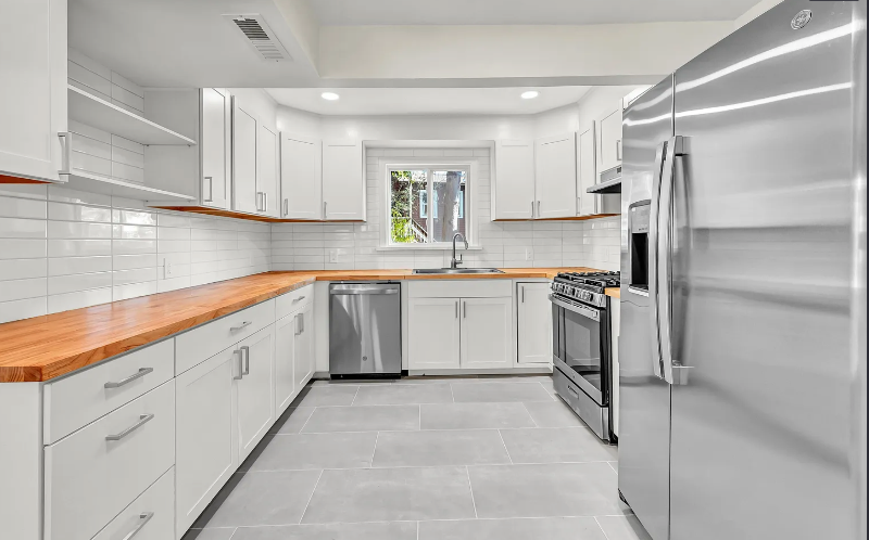 7 Albert Rd - Photo 3 of 8