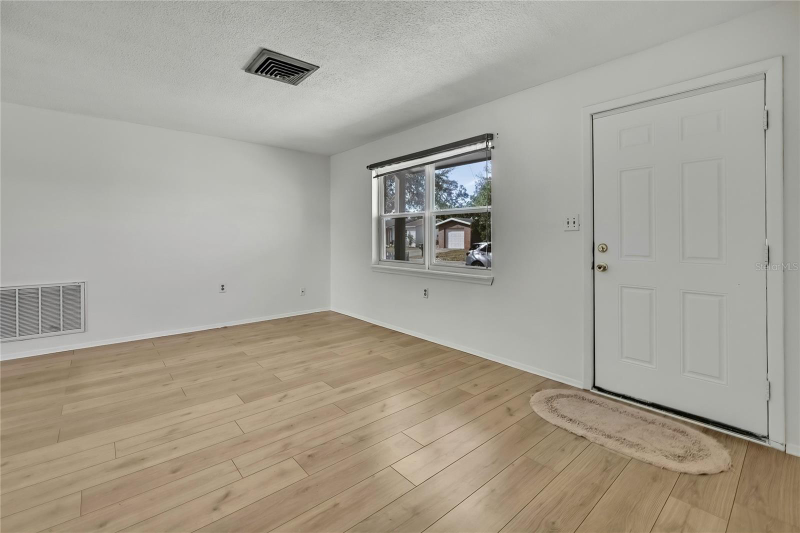 9608 Richwood Ln - Photo 6 of 20