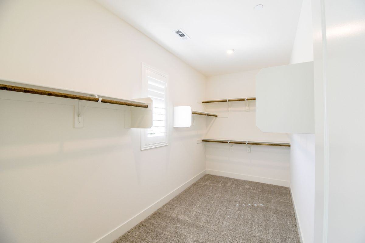 16576 Ground Breaker Ave - Photo 4 of 50