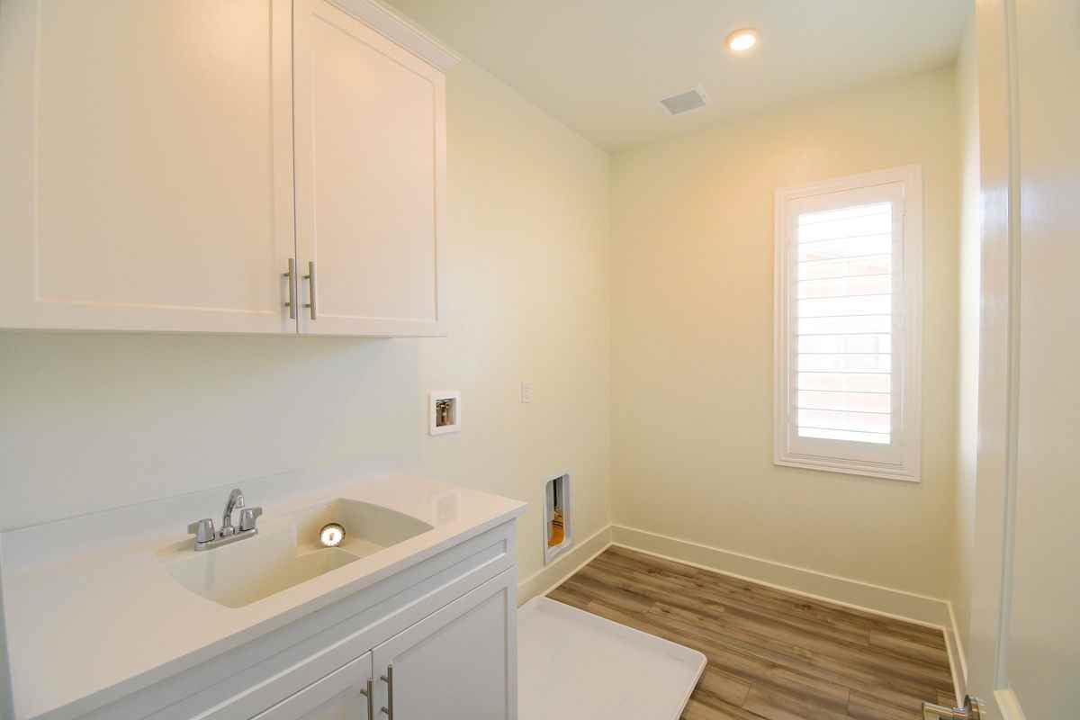 16576 Ground Breaker Ave - Photo 5 of 50