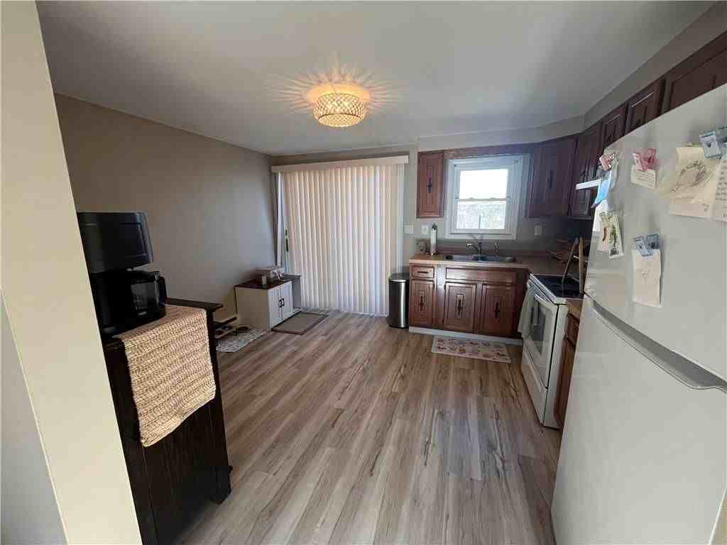 20 Sunrise Dr ##20b - Photo 5 of 11