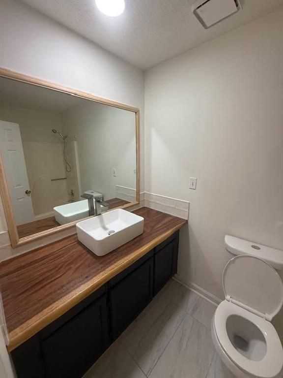 605 Candler St ##A1 - Photo 5 of 11