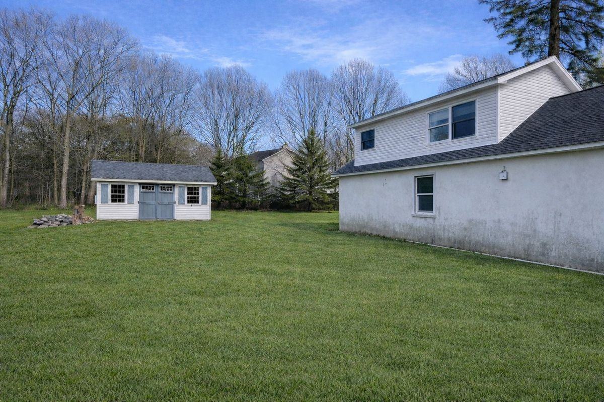 178 Pine Tree Rd - Photo 2 of 11