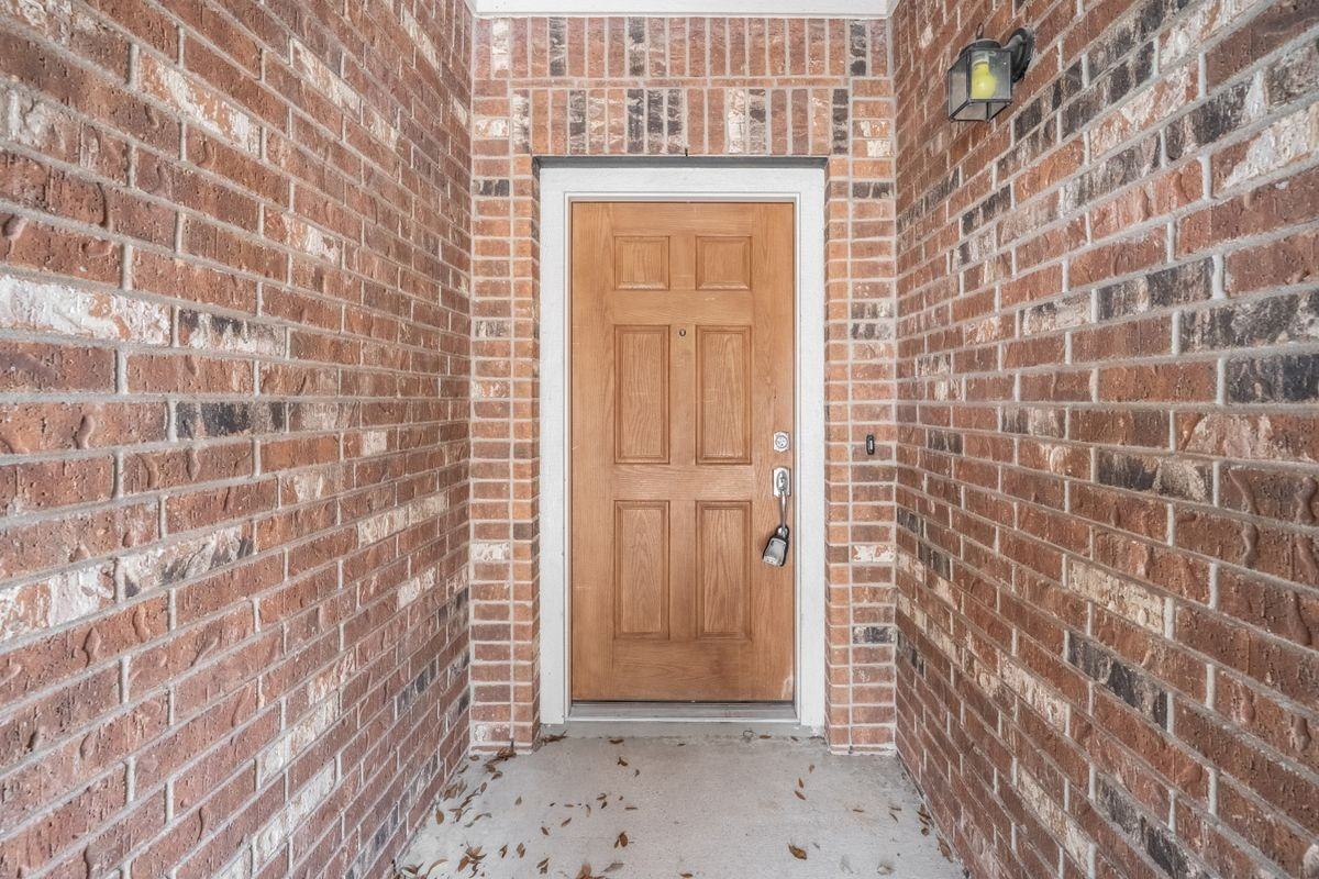 2619 Amethyst Dr - Photo 3 of 20