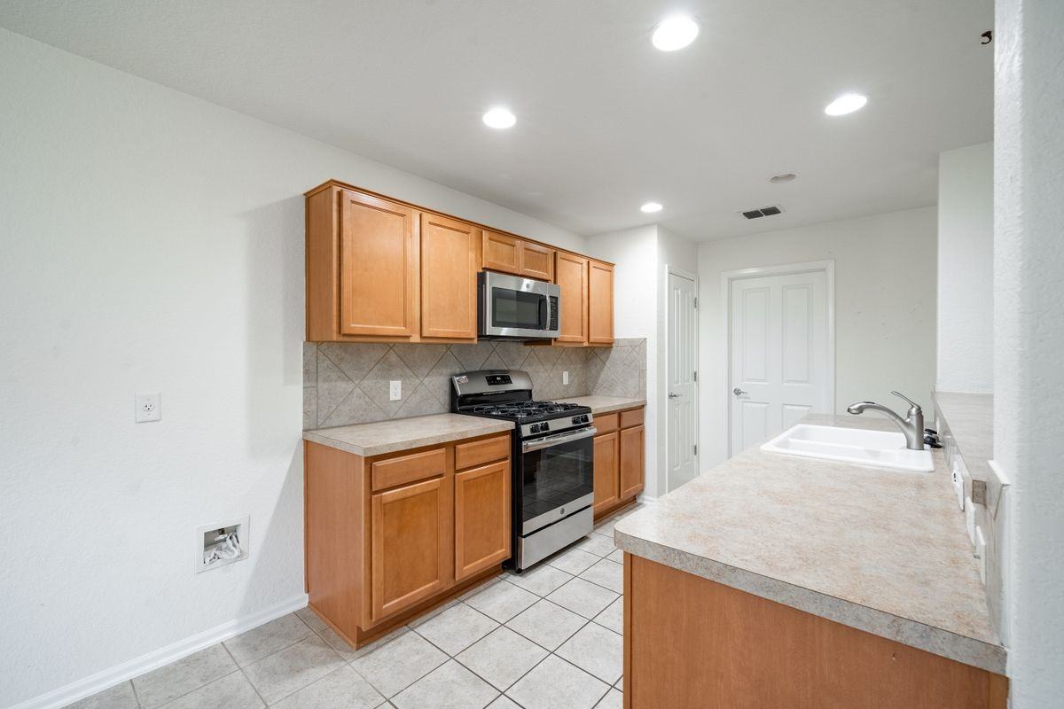 2619 Amethyst Dr - Photo 5 of 20