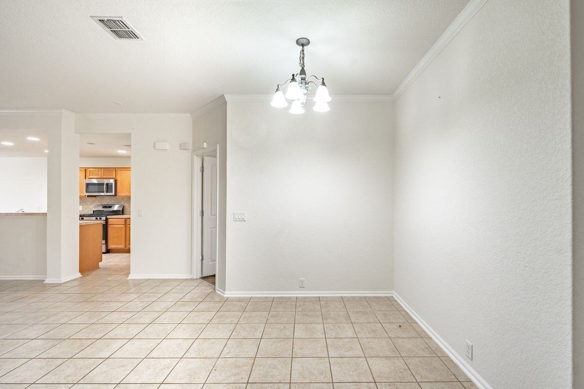 2619 Amethyst Dr - Photo 6 of 20