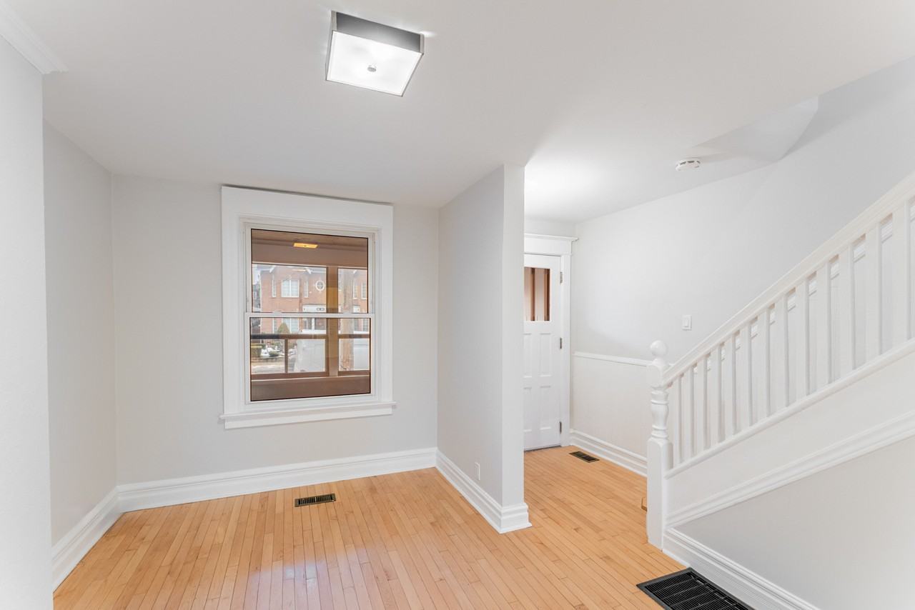 1132 A Dovercourt Road - Photo 5 of 31