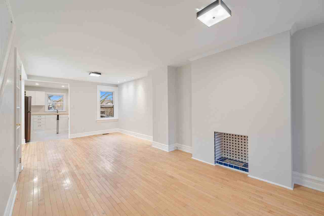 1132 A Dovercourt Road - Photo 7 of 31