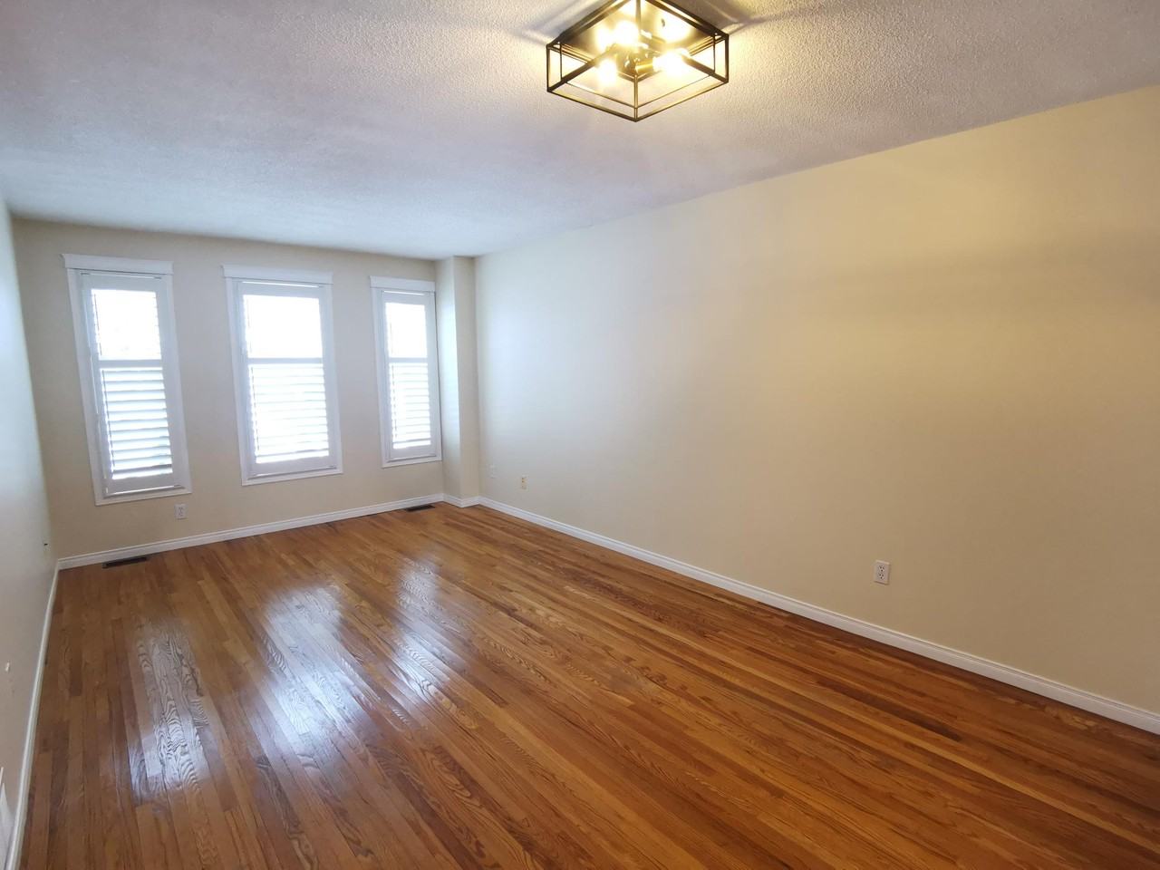 460 Fieldstone Dr - Photo 4 of 42