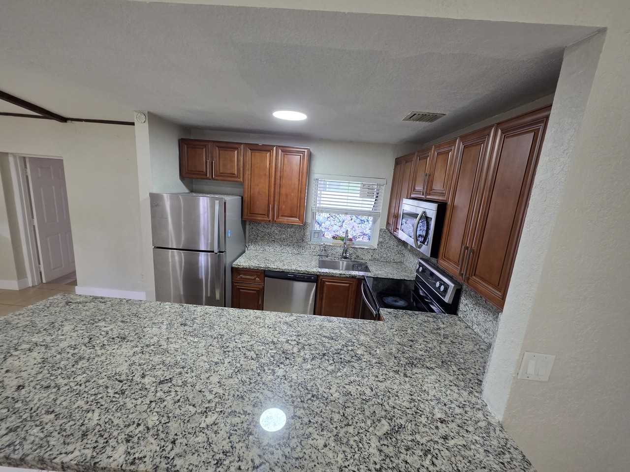 341 Delaware Avenue - Photo 5 of 35