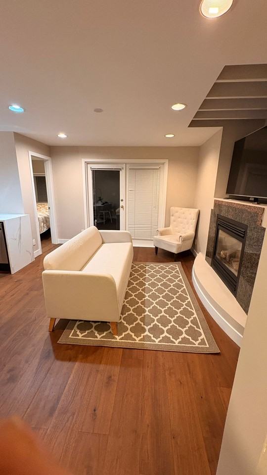 945 Marine Drive - Photo 5 of 9