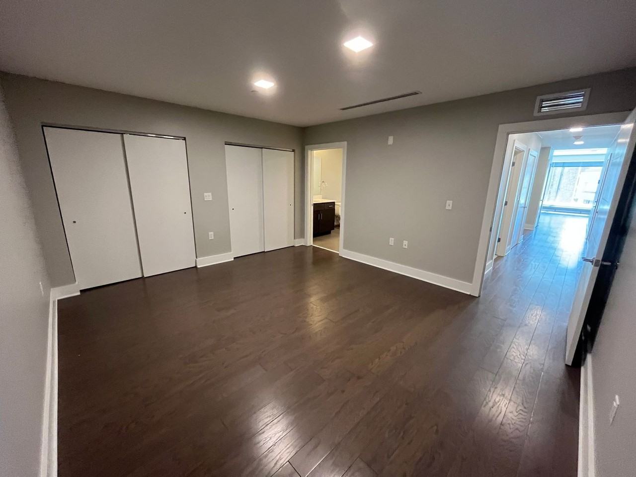 88 on Elm - Photo 6 of 50