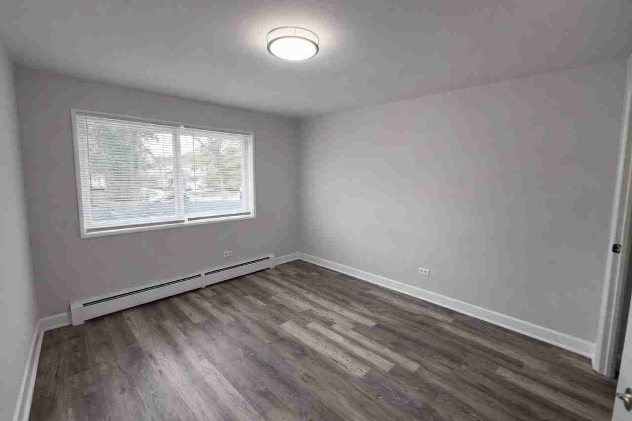 1970 N 18th Ave #16 - Photo 5 of 7